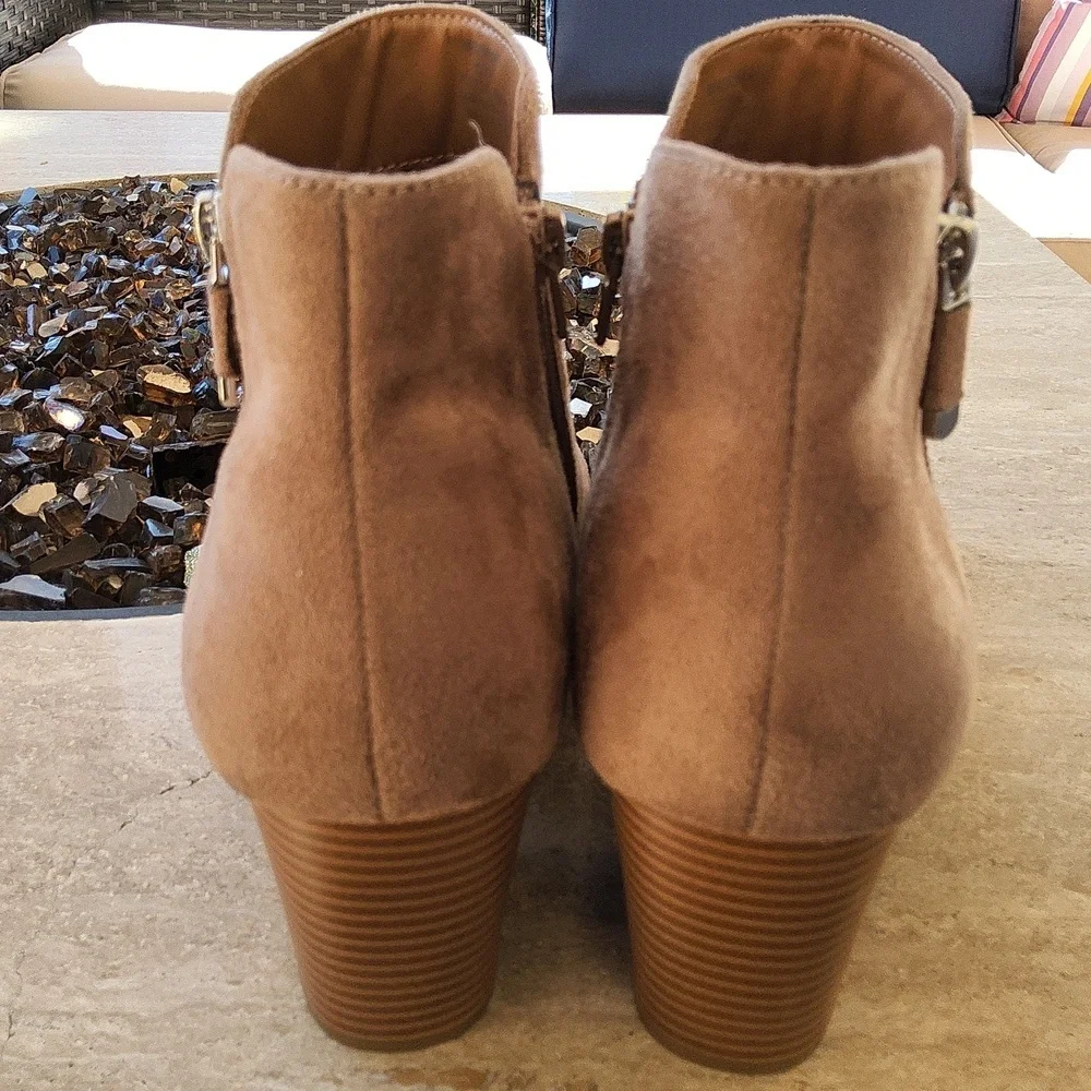Style & Co faux suede light brown heeled boots size 10 1/2 - Picture 4 of 14